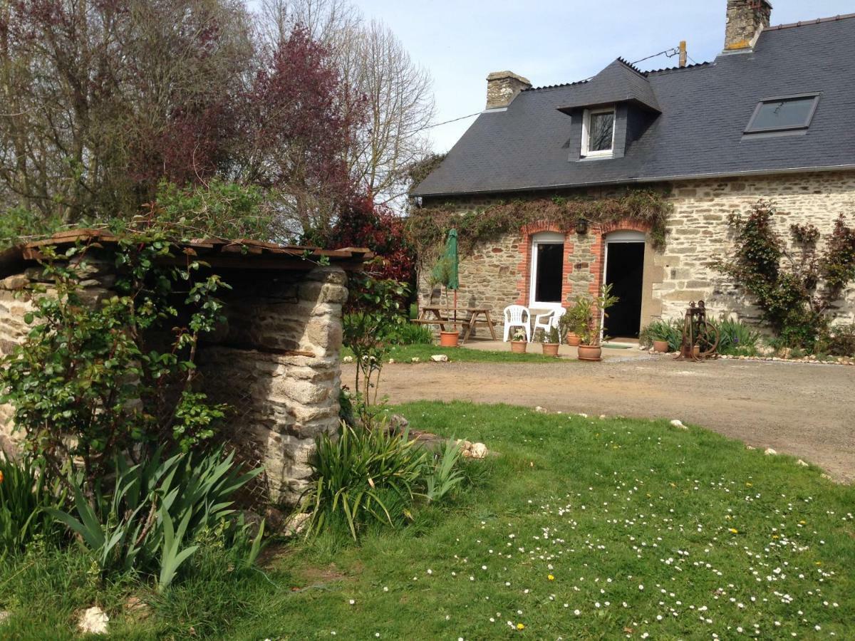 La Ville De Mainguy Josselin Exterior foto